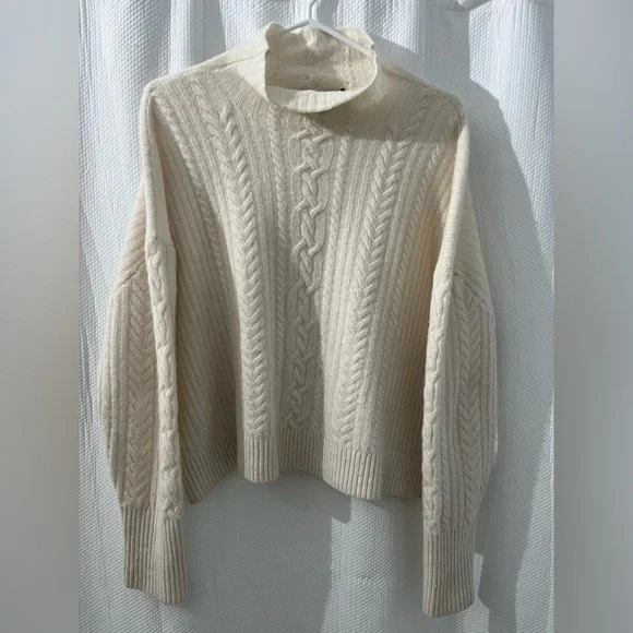 Ralph Lauren Cream Cable Knit Sweater - Picture 1 of 2